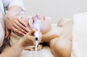 carrying out fractional skin rejuvenation procedure